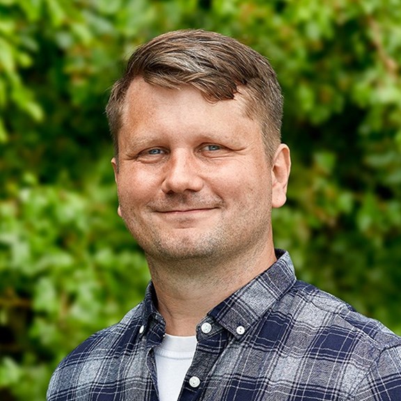 Nichlas Van Weezel
